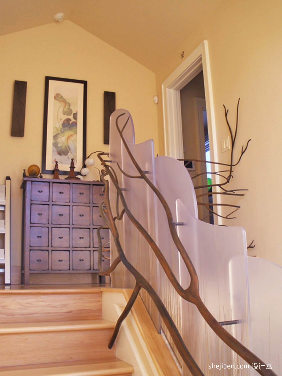 2017混搭風格別墅室內裝飾木藝樓梯護欄裝修效果圖
