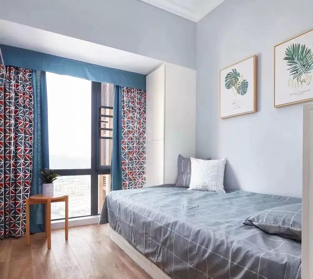 臥室房間有點小，還好內嵌式衣柜省空間10885753