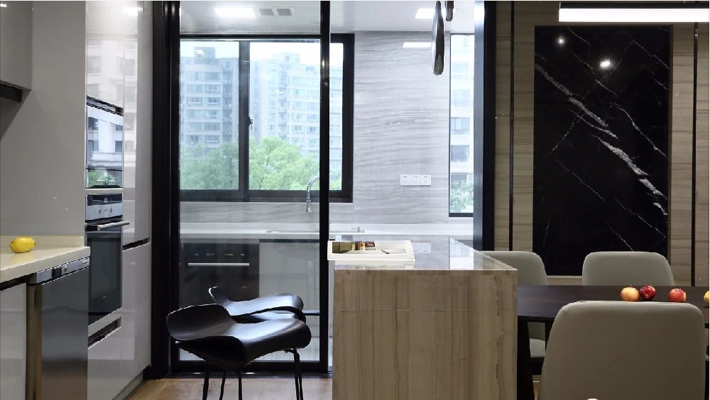 時尚質感簡約大平層 陽臺改廚房擴大餐廳11182922