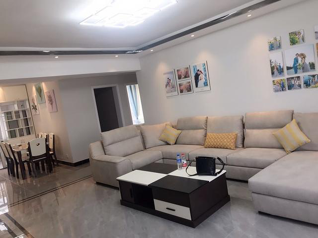 150平簡約風，灰色地板磚上檔次！