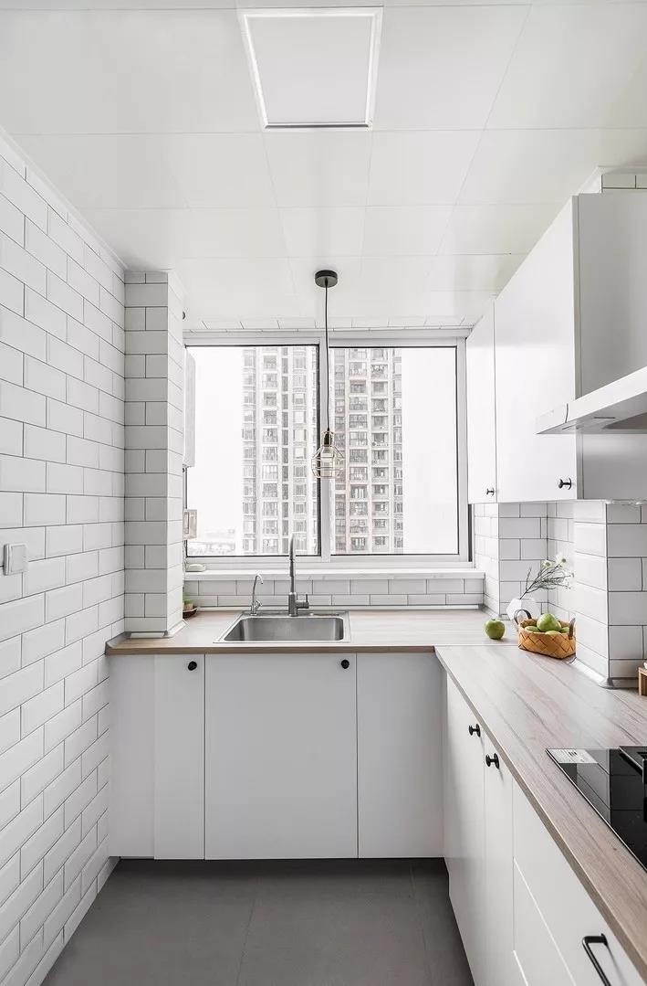 客廳電視墻被刷成藍色，真心美爆！13082419