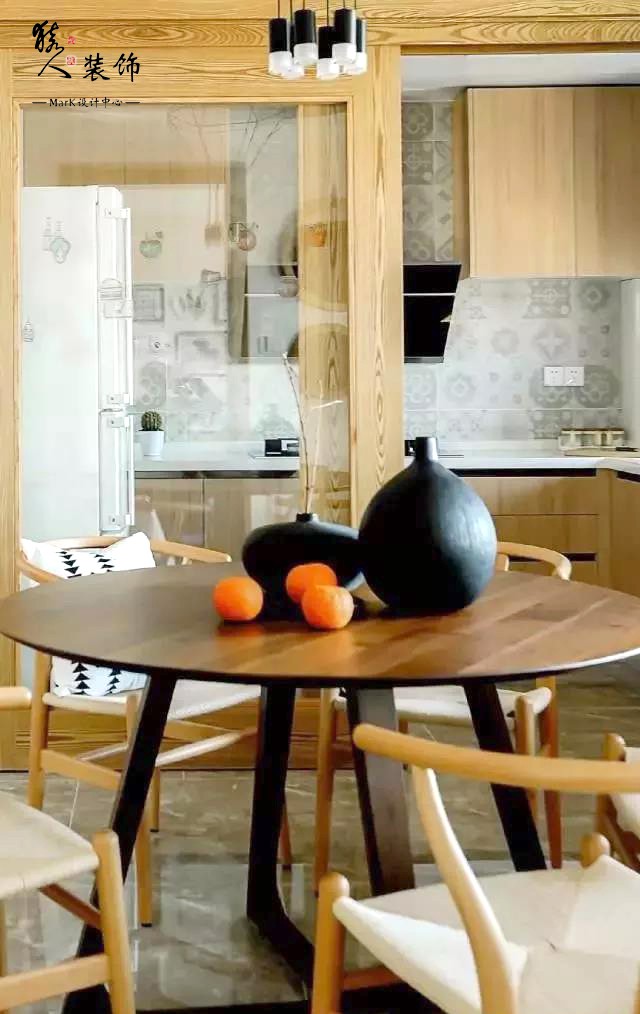 136平三居室，電視墻隱形門太個性！14155160