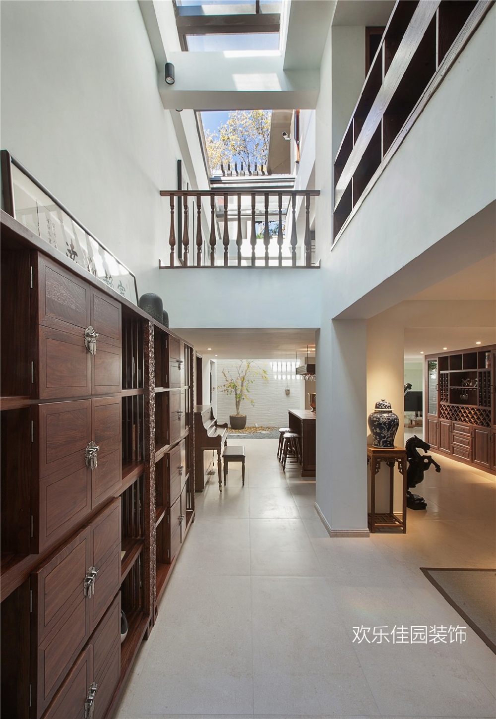 550平別墅，一層美式一層中式15092035