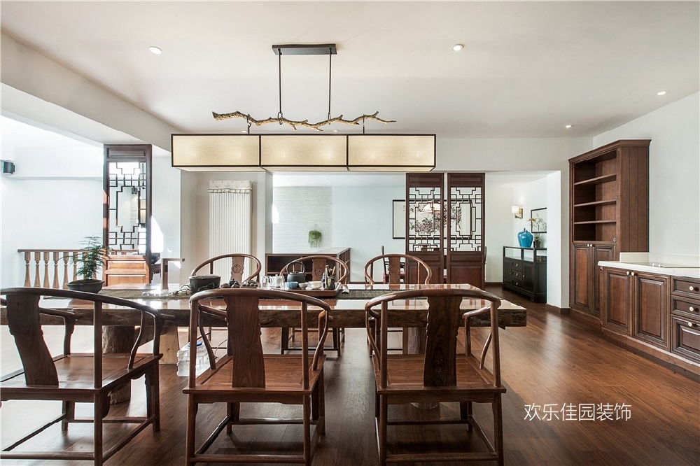 550平別墅，一層美式一層中式15092029