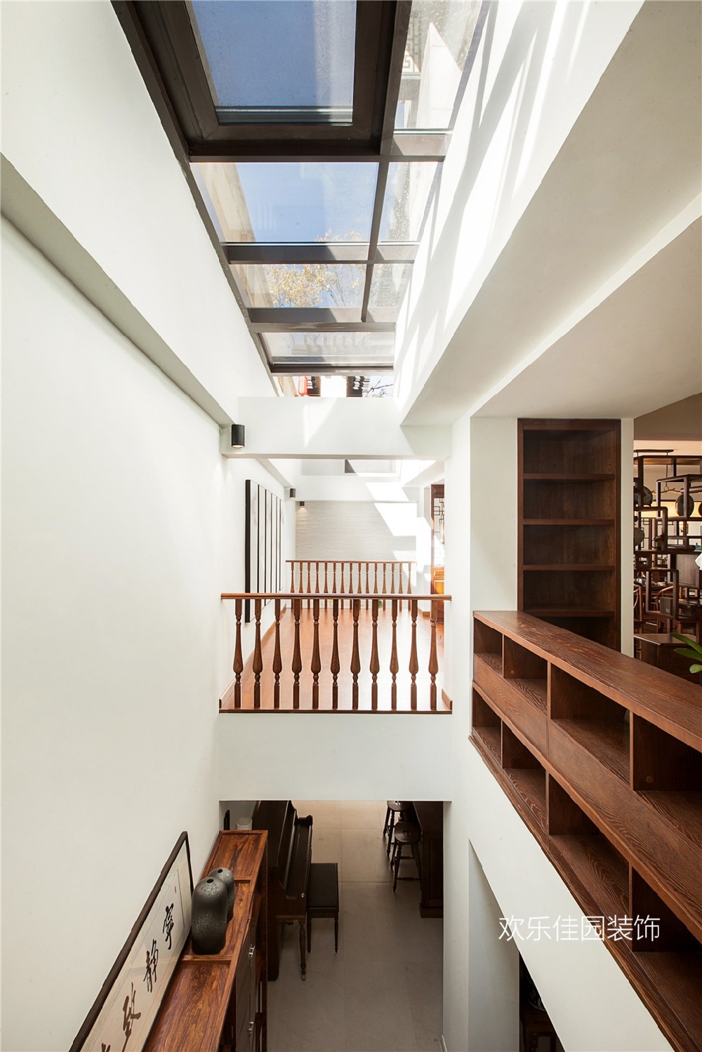 550平別墅，一層美式一層中式15092034