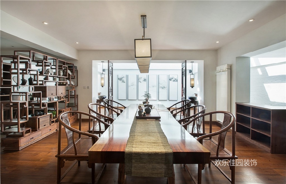 550平別墅，一層美式一層中式15092028