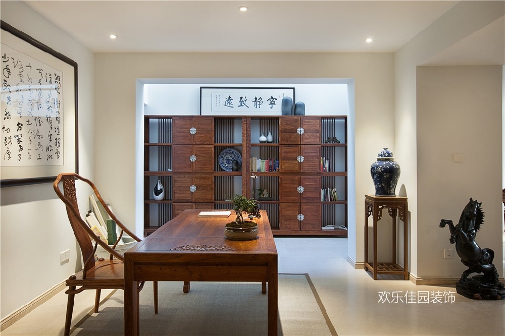 550平別墅，一層美式一層中式15092036