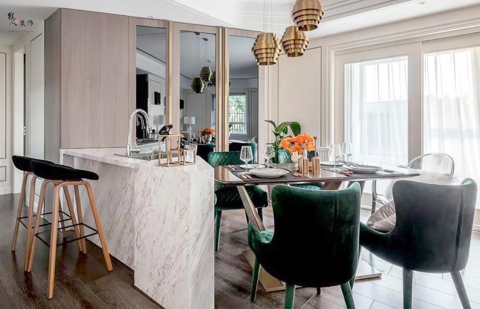 89㎡現代輕奢，浴缸竟然擺陽臺！15551853