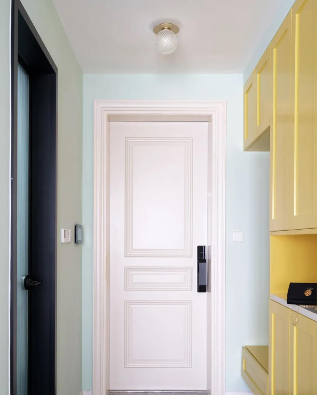 客廳C位貓爬架、餐廚一體、