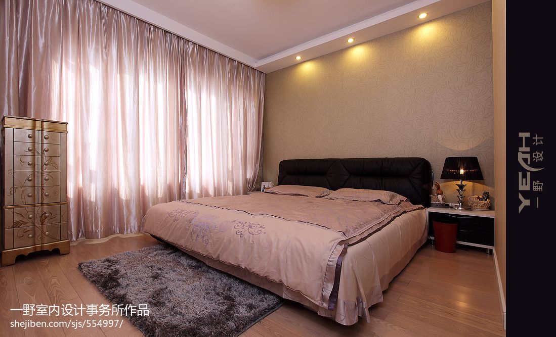 現代簡約風格家裝臥室窗簾裝修圖片