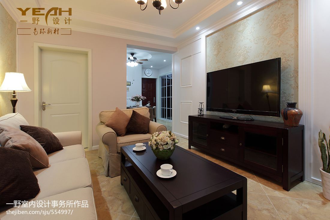 南環新村休閑美式客廳電視墻效果圖