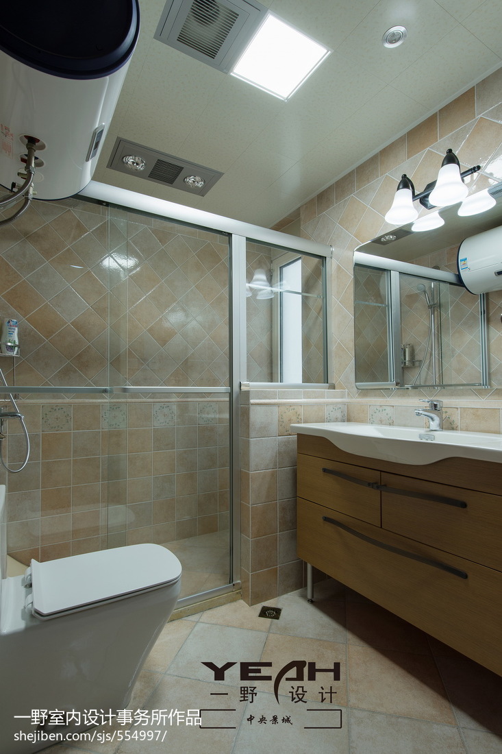 美式風格衛生間隔斷裝修效果圖