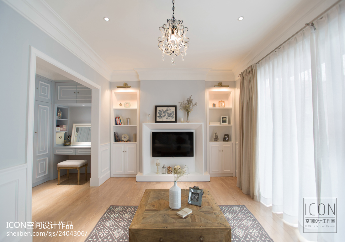 美式風格客廳落地窗裝修設計圖片