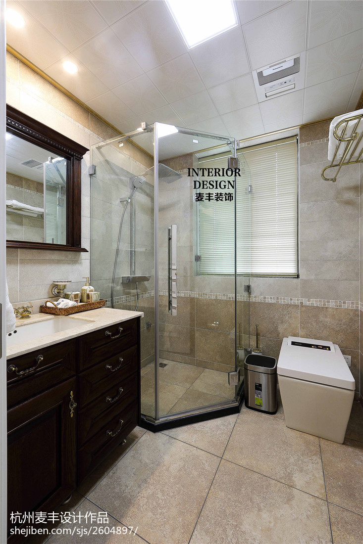 簡約美式衛生間淋浴房效果圖