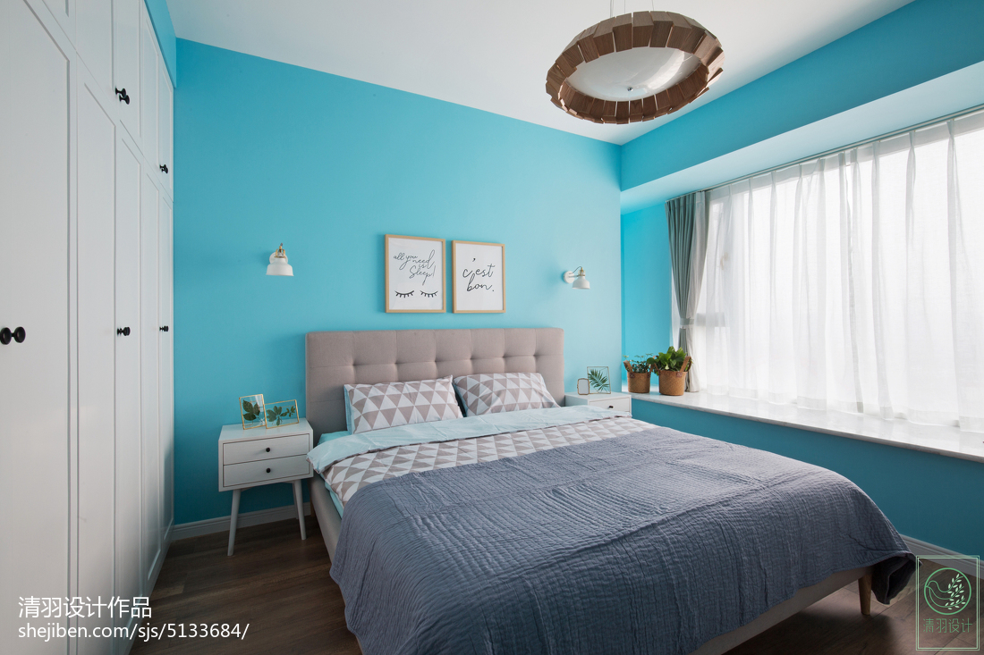 現代簡約臥室飄窗裝修圖