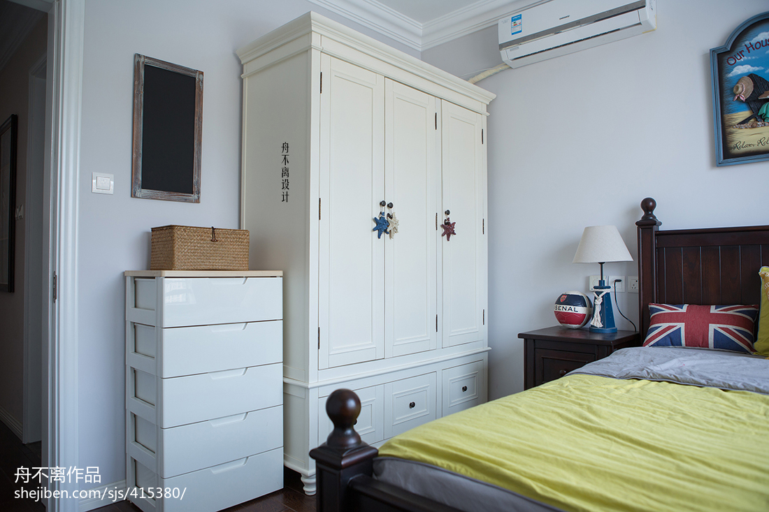 美式風格兒童房衣柜設計