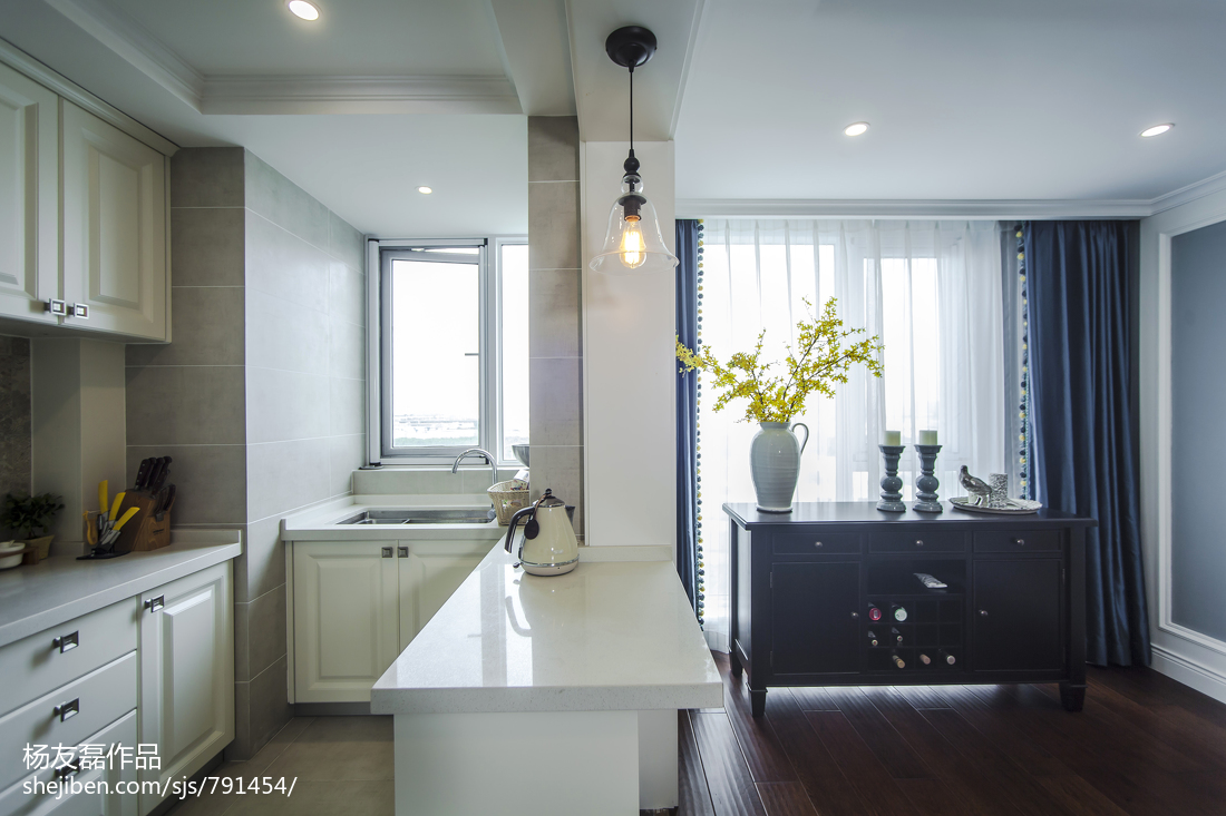 現代美式隔斷裝修