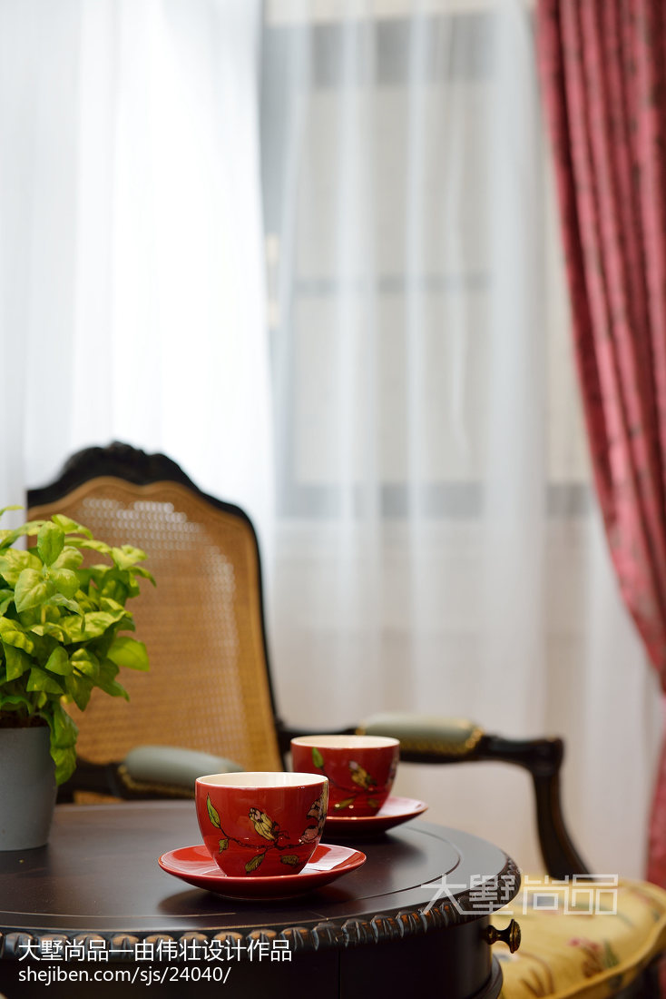 熱門面積98平歐式三居客廳裝飾圖片