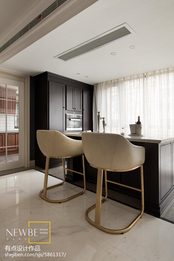 美式四居室吧臺設計