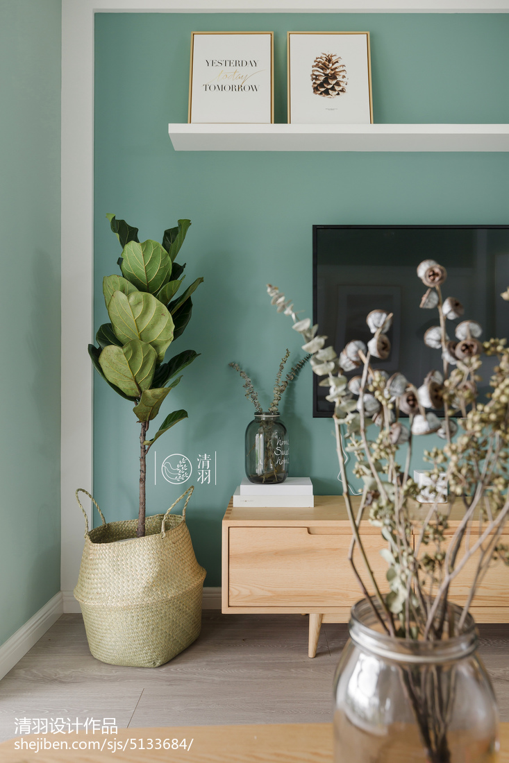 大氣100平混搭三居客廳裝修效果圖