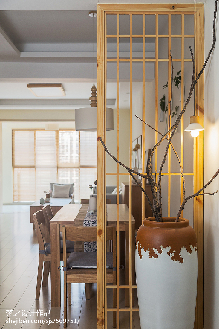 2018精選面積101平中式三居玄關裝修圖片欣賞