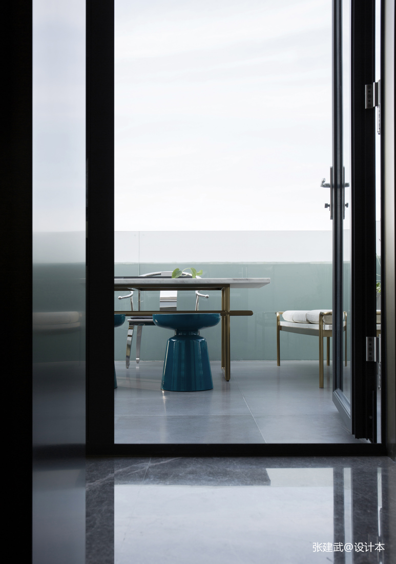 悠雅72平中式二居陽臺案例圖