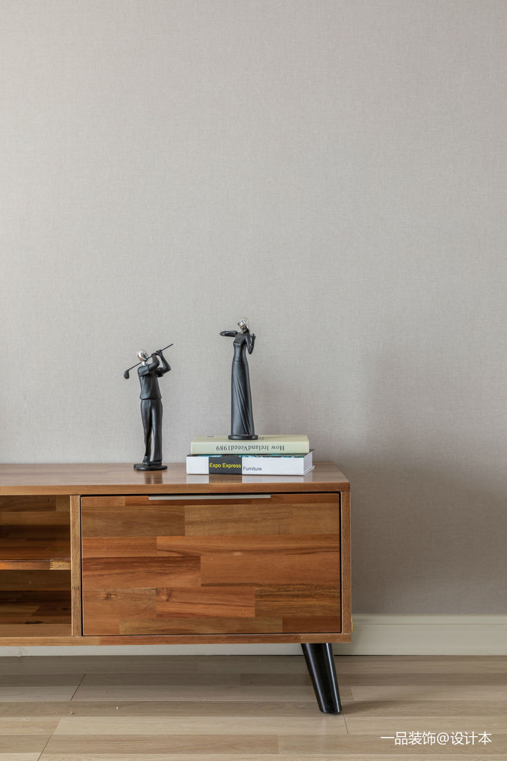 質樸106平歐式三居客廳實景圖片