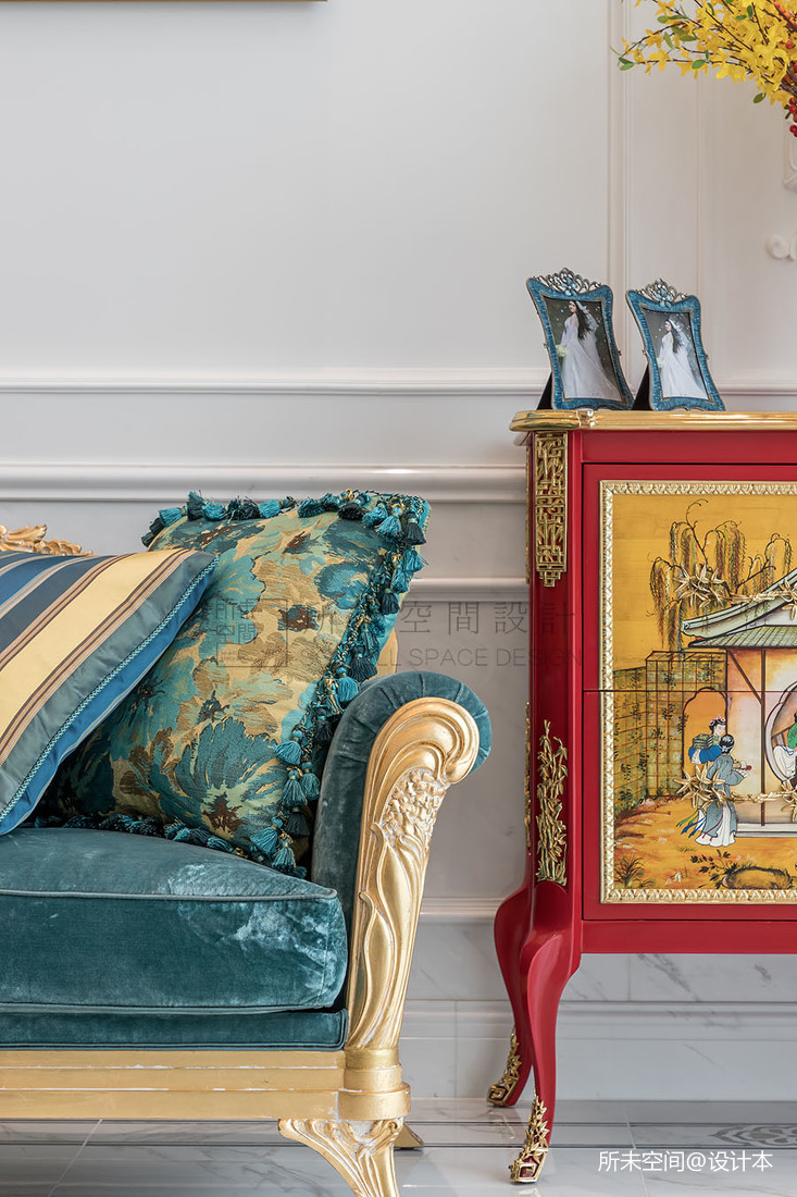 溫馨529平法式別墅客廳實景圖片