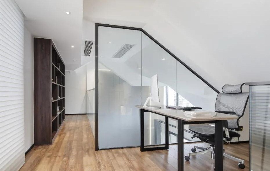 190現代復式，透明懸空電視墻18080088